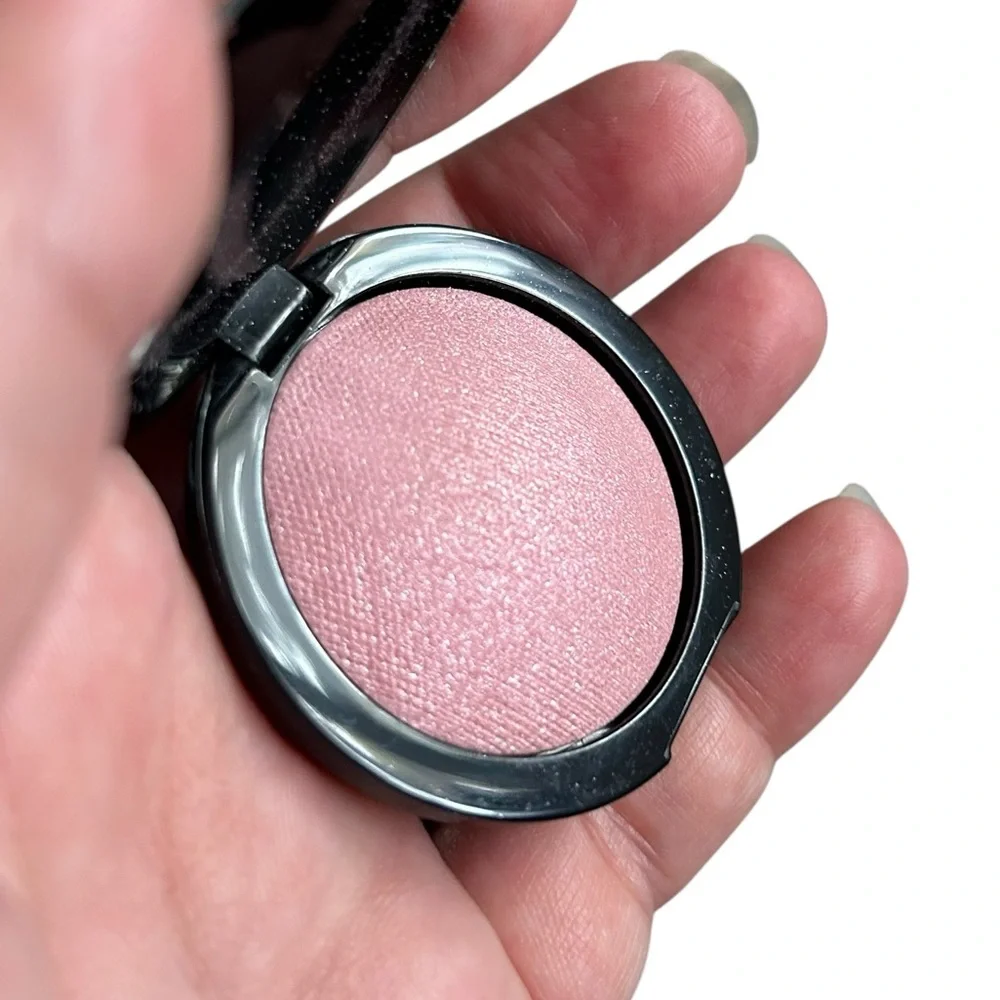 Victoria’s Secret Flirt Sexy Little Things Douse Me With Diamonds Eyeshadow Pink